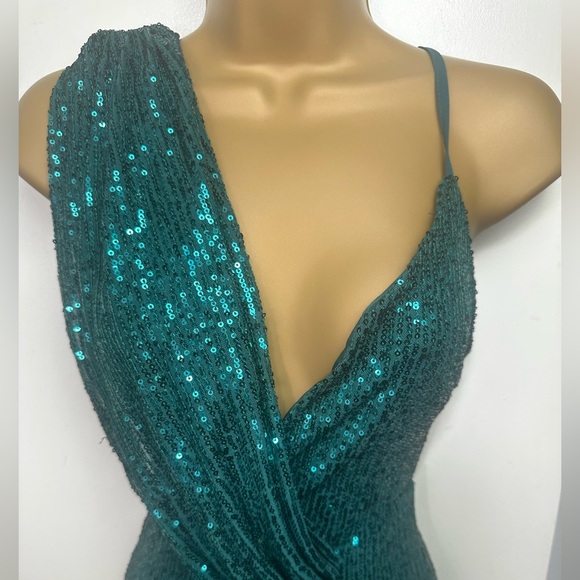 Baltic Born Sparkly GreenSequin Isla Asymmetrical Straps FrontSlit Dress NWT XS - Picture 10 of 16